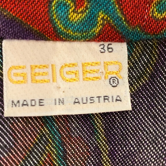 Geiger  Vintage Womens 2 Pc Set Shirt & Skirt  / Green Red   Purple Print / 38 - Picture 12 of 16